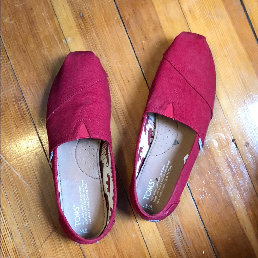 Red TOMS - comfortable, barely worn, authentic